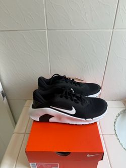 Nike flex train size 6.5 women
