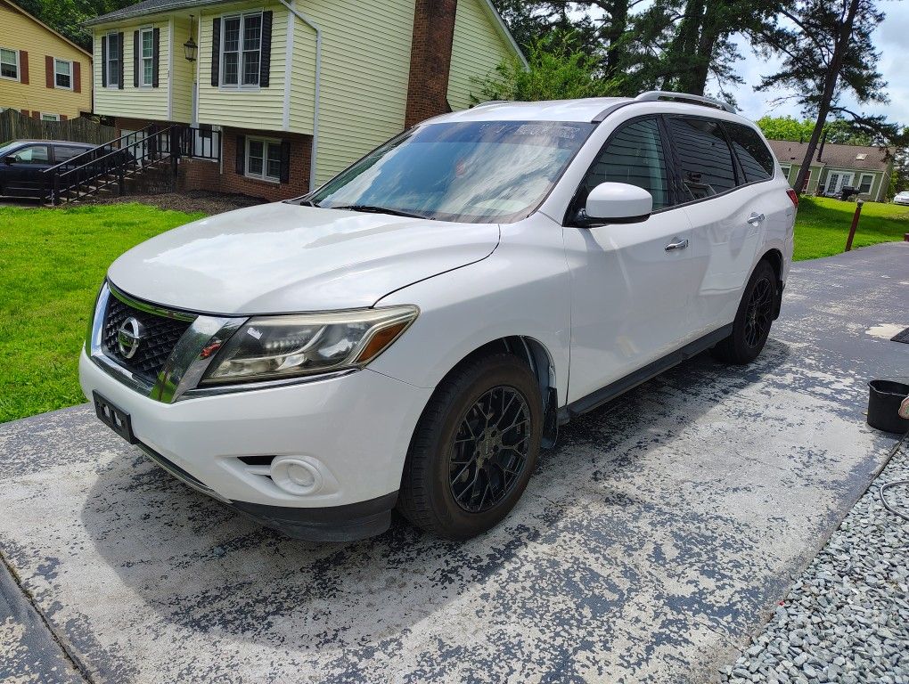 2016 Nissan Pathfinder