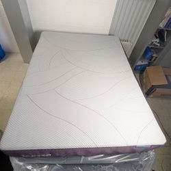 Purple Restore Soft Queen Mattress 11.5” – Clean/Sanitized