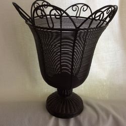 Wire Vase  New  Price Was $49.99