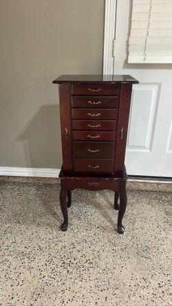 Jewelry cabinet