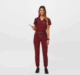 Brand New Figs Catarina One-Pocket Scrub Top & High Waisted Pants 