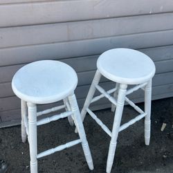 Floating storage Shelf/coat Rack (bar Stools)