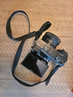 Sony Alpha a6100 16-50MM Camera