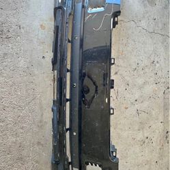 14-16 RANGE ROVER HSE  FRONT BUMPER COVER