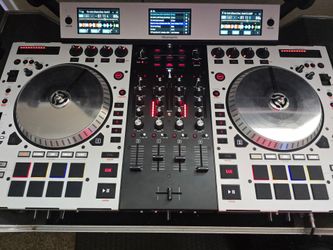 NUMARK  NS7III  DJ controller with flight case