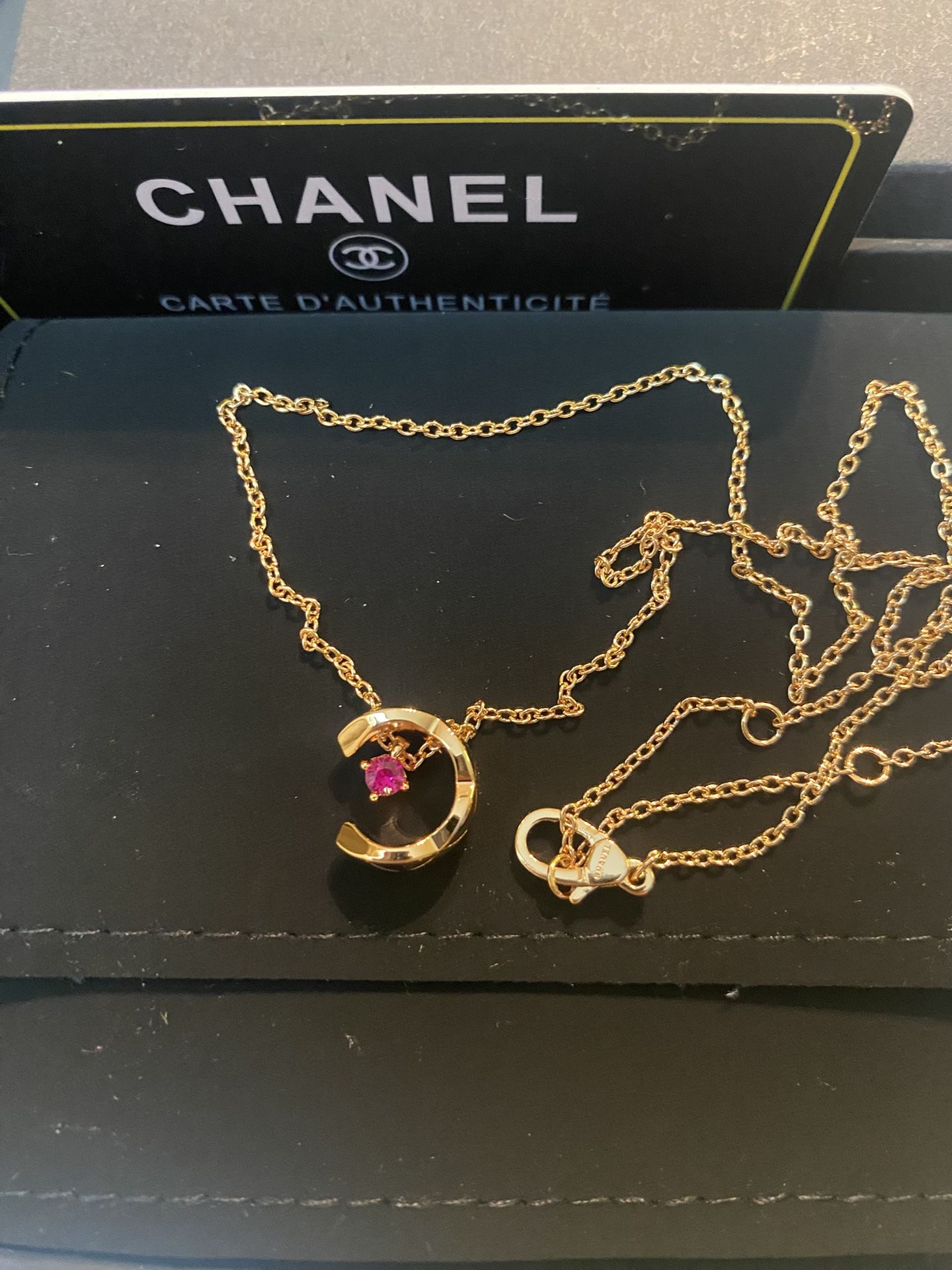 Necklace with box and bag