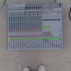 Yamaha Recording Mixer 800