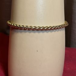 Avon Gold Tone Wheat Chain Link Bracelet
