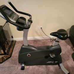 Life Cycle C3 Stationary Bike By Life Fitness