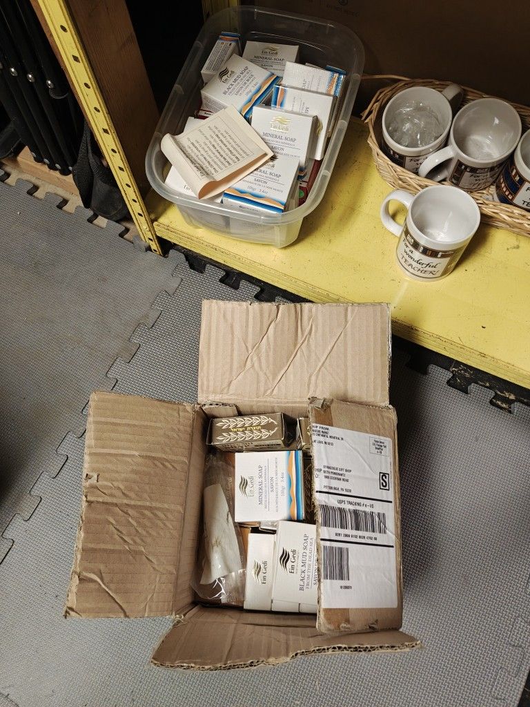 Hand Made Soaps Over 60 Soaps & Teacher Cups