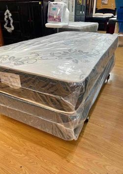 Set Twin Size Mattress And Box Spring