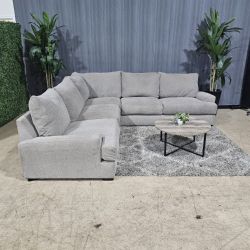 🛋️ Oversized Gray Sectional Sofa (Delivery Available!! )