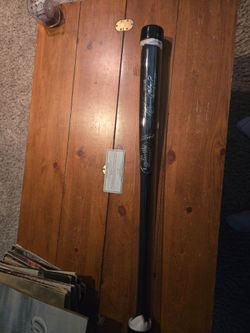 Autographed Ken griffey jr baseball bat with coa
