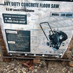 Concrete saw