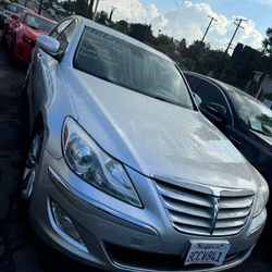 2013 Hyundai Génesis