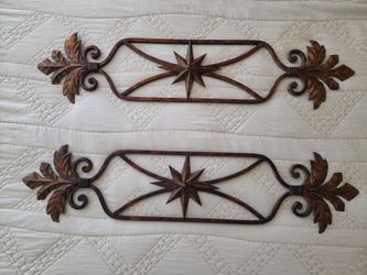 2 psc metal indoor/ outdoor wall art
