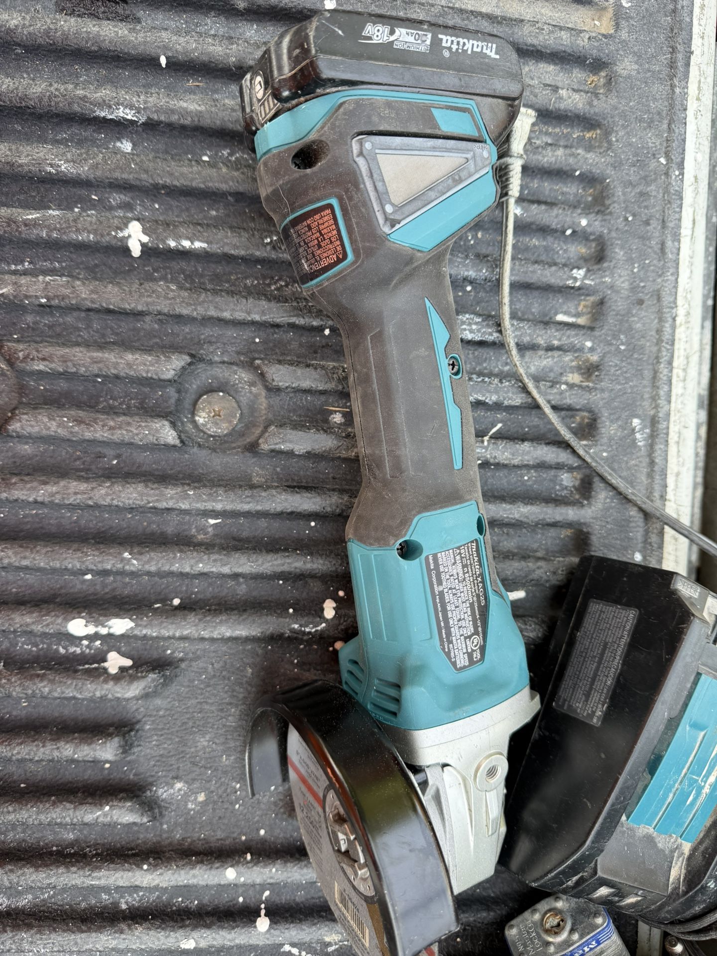 Makita Grinder+battery