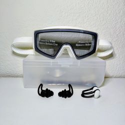 Swim goggles, Anti fog Anti UV With Nose Clip And Ear Plugs