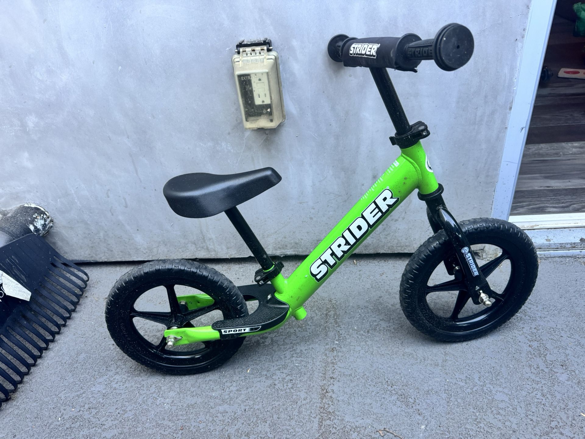 Strider Sport 12" Kids' Balance Bike - Green: Adjustable Handlebar & Seat, Steel Frame