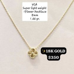 ✨GORGEOUS ✨ 18K GOLD VAN CLEEF ARPELS NECKLACE, BRAND NEW IN BOX 😍