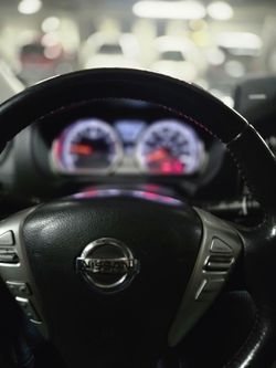 2017 Nissian Versa SL