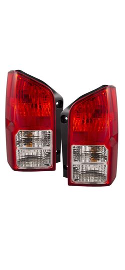 Vendo Este Par De Luces Traseras Para Nissan Pathfinder Del 2005 Asta El 2012