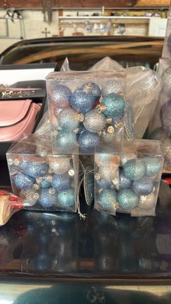 Bundle of Christmas stuff