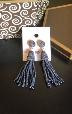 Elegant Nordstrom Gray Tassel Earrings