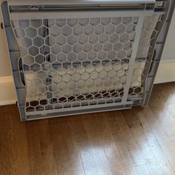 Regalo Expandable Safety Gate - $10