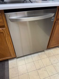 Moving!! LG Smart Wi-Fi Dishwasher LDT5678SS, QuadWash, 3rd Rack, PrintProof, Stainless Steel, 46dB
