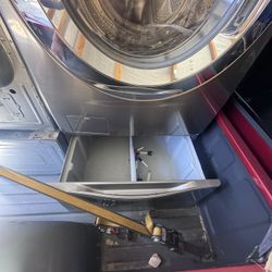 LG Washer And Dryer Semi New One’s 