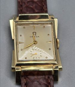 14k Solid gold tank watch 1940s