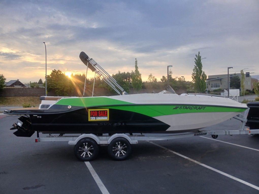 Deck Boat 0 Hours Starcraft SVX 231