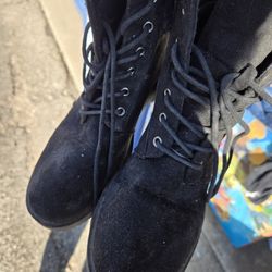 Used Boots With A Fur