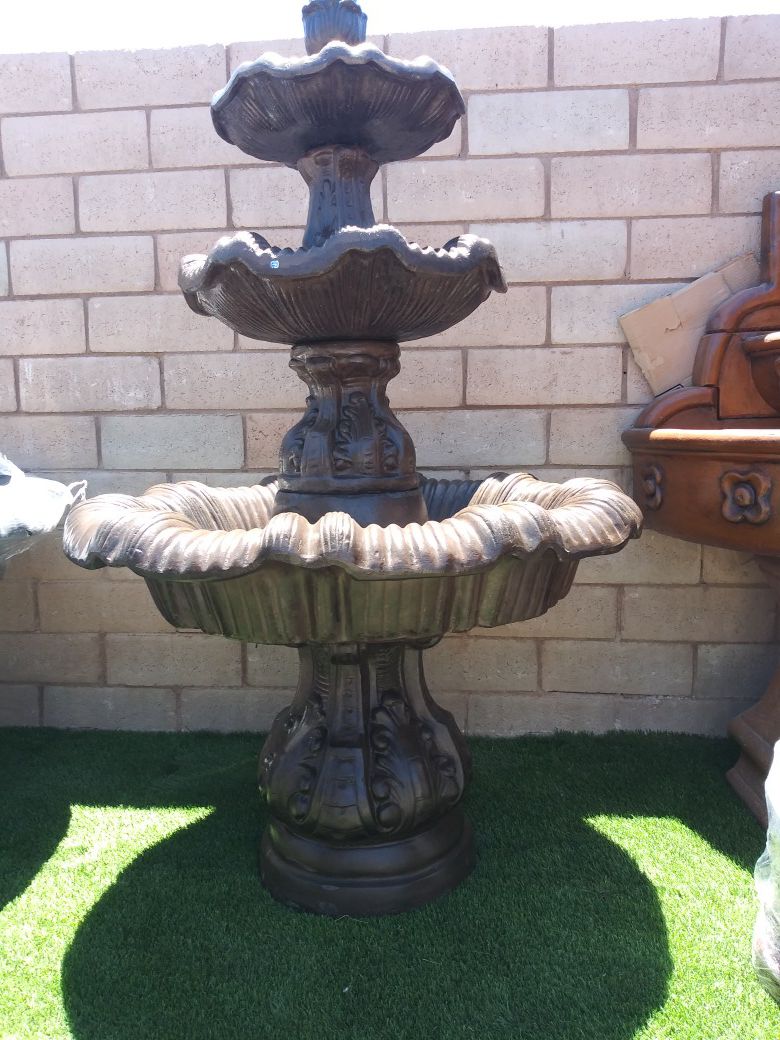 Water Fountain/ Fuente de agua