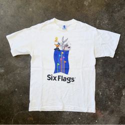 Vintage 90’s Six Flags Looney Tunes Graphic T-Shirt