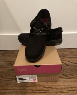 *BRAND NEW IN BOX Women’s Ryka Avid Sneaker Bootie FOR SALE!
