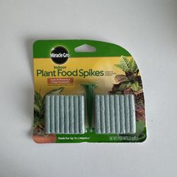 Miracle-Gro Indoor Plant Food 48-Spikes Fertilizer Spikes 2.2-Ounce