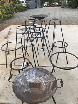 Short 18" tall fire pit stand. No burner
