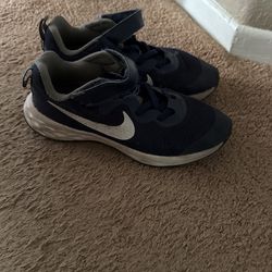 Kids Nike Sz 2