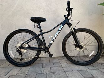 TREK Marlin 7 (Gen 2) Like new! Rarely ridden in near perfect condition