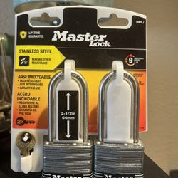2-pack Heavy Duty Master Locks - NWT