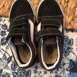 $5 Y12 Vans Shoes
