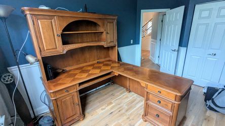 Solid Wood L Shaped Desk With Hutch