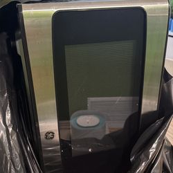 Free microwave, yes works well. Needs a quick clean