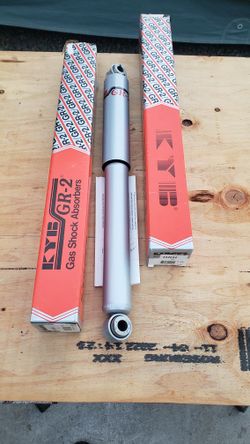 KYB Shocks New Rear Toyota Pick Up Nissan 