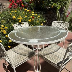 Beautiful Vintage Patio Furniture Table Set! Heavy And Very Strong. Delivery Available For Extra Fee. 