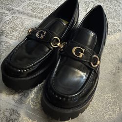 Like New!!! Guess Lugg Loafer Shoes Size 10