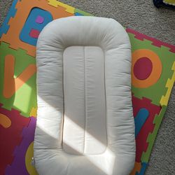 Newborn lounger